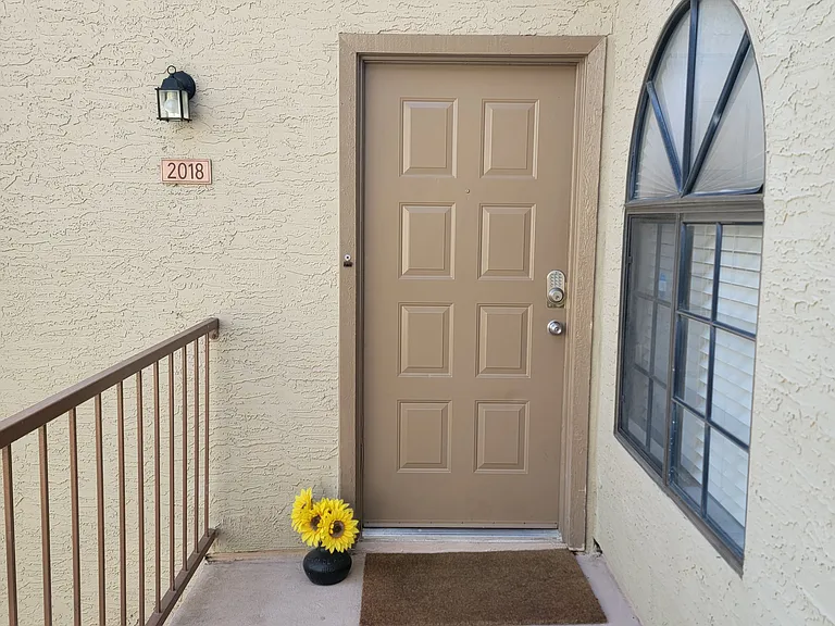 930 N Mesa Dr #2018 — Photo 4