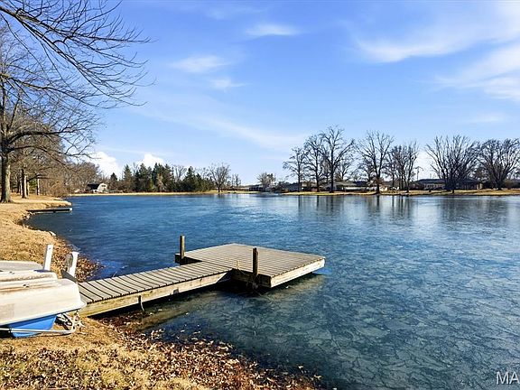3rd image of 38 Lakeview Acres Dr