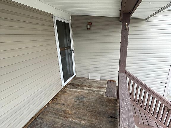 3rd image of 46 N Spring Ave Unit 1