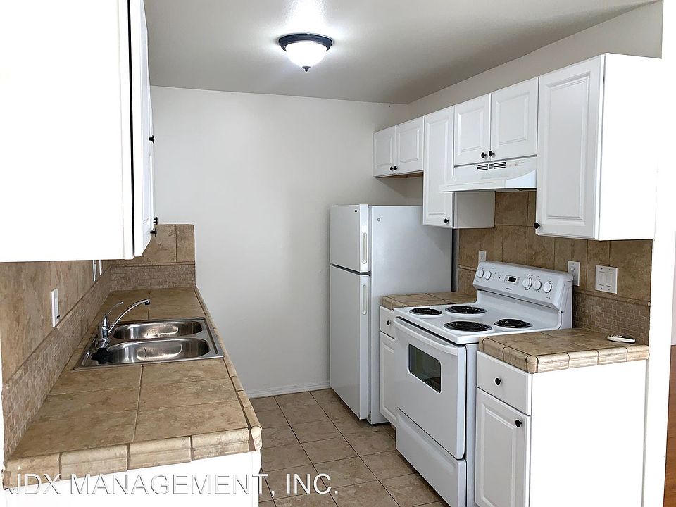 1st image of 909 S Sunshine Ave APT 15