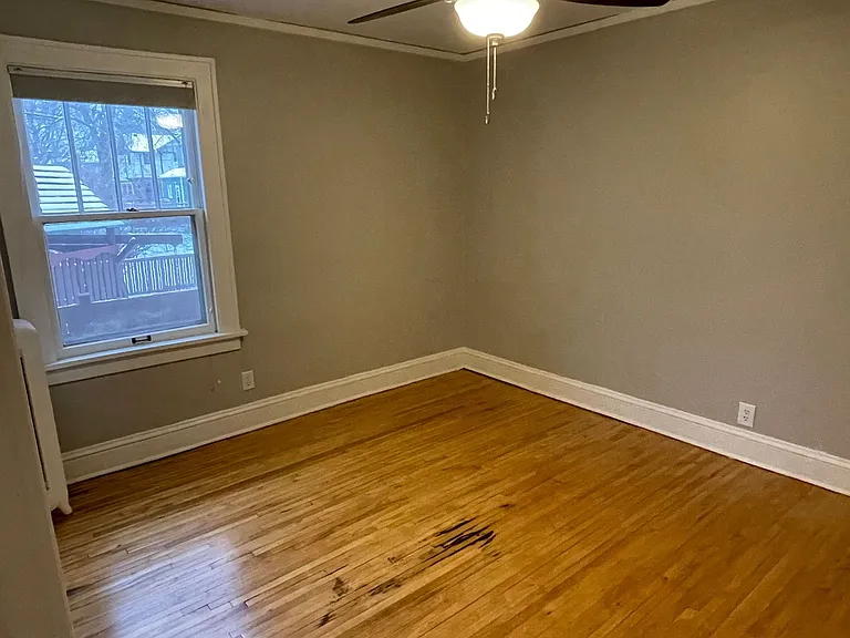 Ashland & Laurel Apartments — Photo 15