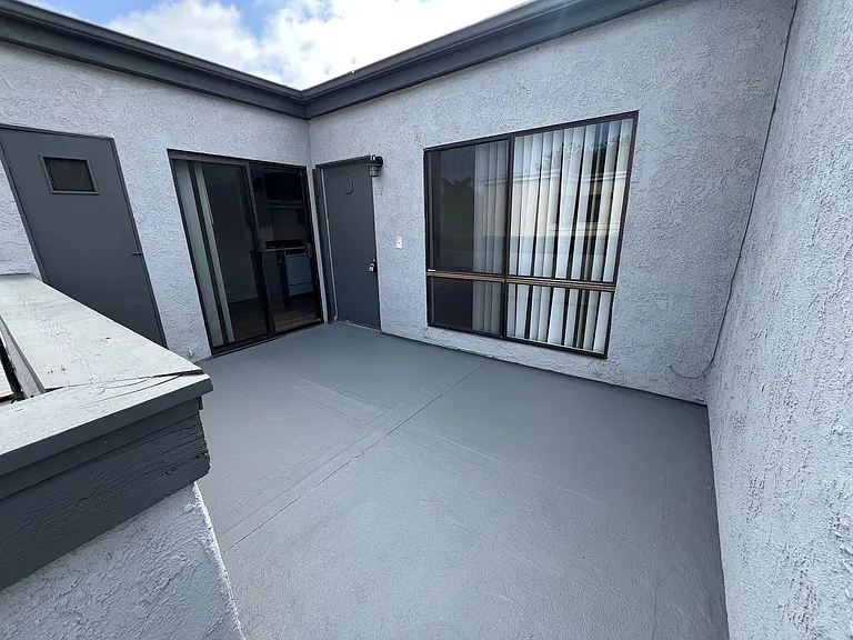 7921 Moonshadow Cir — Photo 18