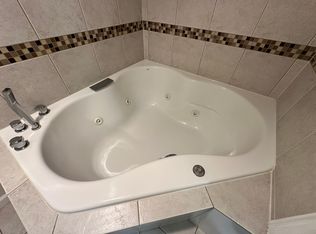 3412 Burgundy Rd, Alexandria, VA 22303