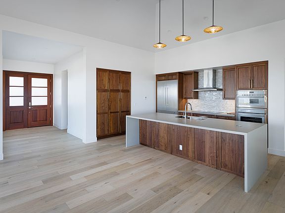 2nd image of 68-2036 Nana Loa St