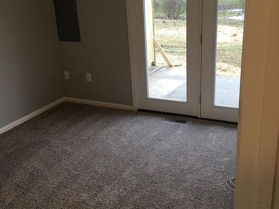 2nd image of 308 Woodhill Ln