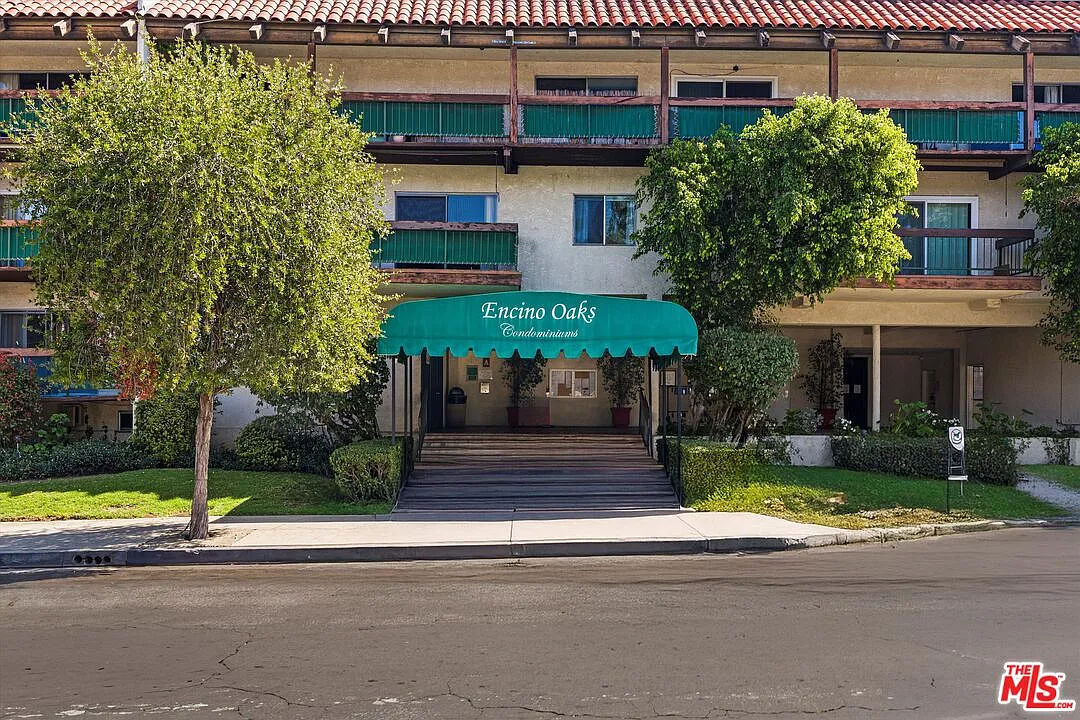 1 bed, 1.0 bath, 683 sqft, $1,850 — Photo 2