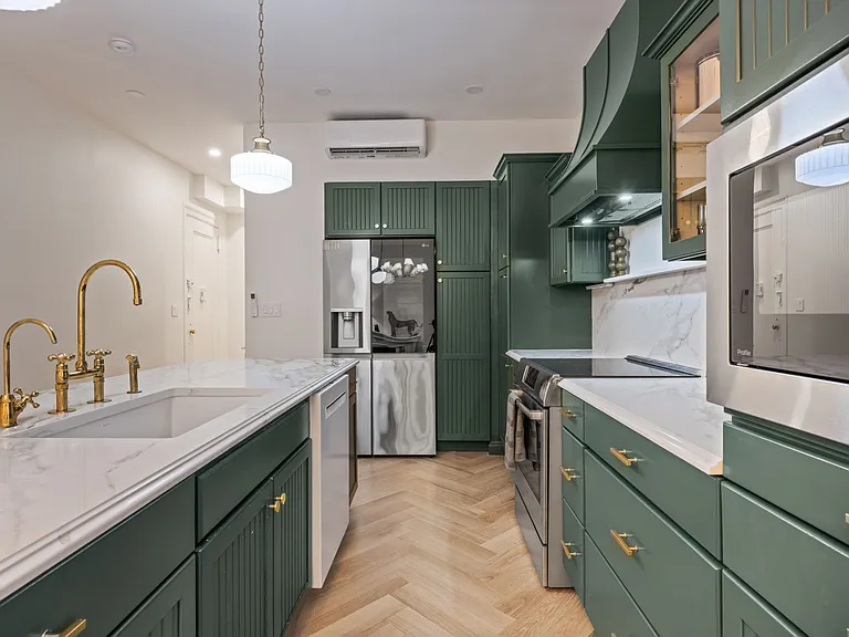 203 W 90th St #2G — Photo 9