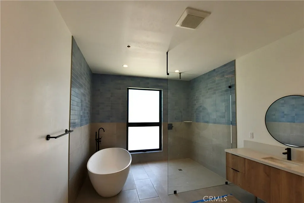 Building Photo - 247 Seal Beach Blvd