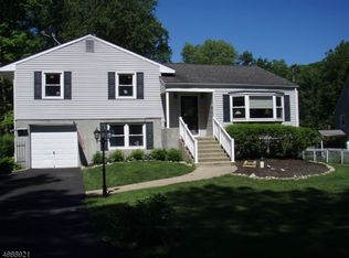 8 W Lake Dr, Stanhope, NJ 07874