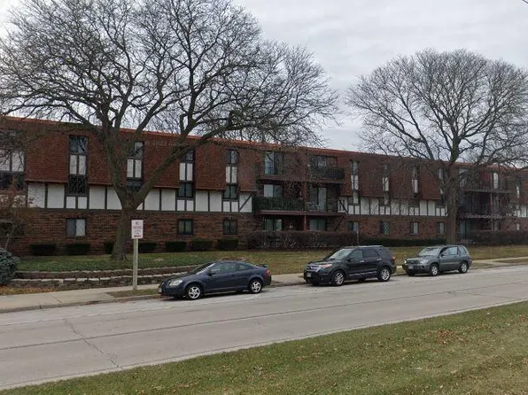 5253 North Lovers Lane ROAD #209, Milwaukee, WI 53225