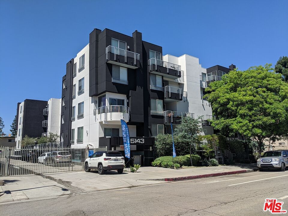 1st image of 5143 White Oak Ave Unit 306