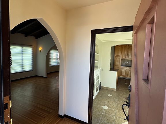 4th image of 4106 Laurel Ave