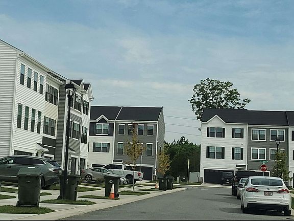 5th image of 548 Swift Heron Ave