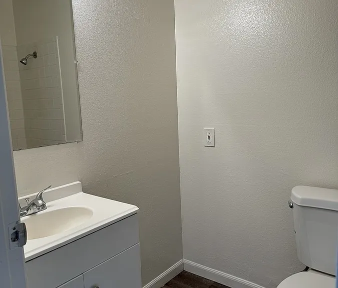 724 Bernard St #6 — Photo 7