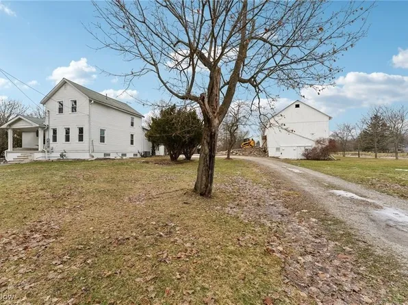4690 Akins Rd, North Royalton, OH 44133
