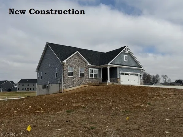 1443 Southbrook Cir NE, Canton, OH 44721