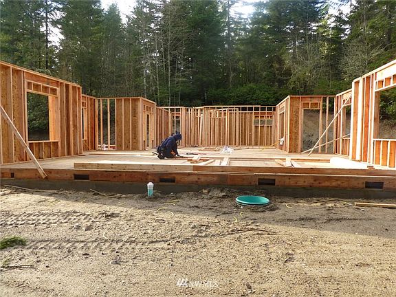 2nd image of 3991 Stonehill Lane
