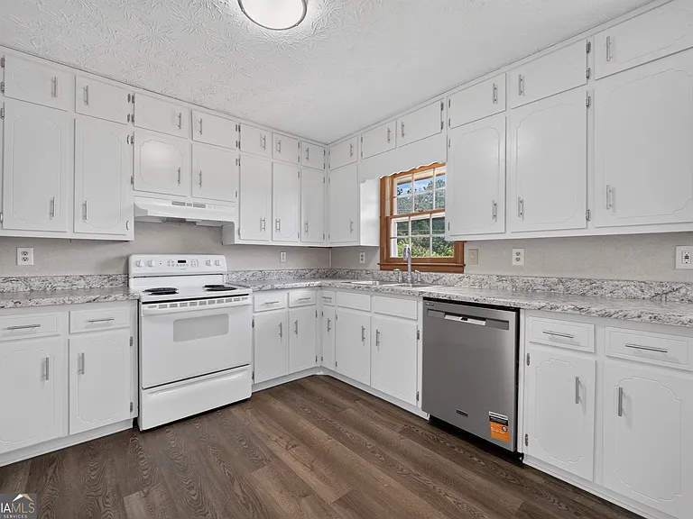 2591 Doc Hughes Rd — Photo 11