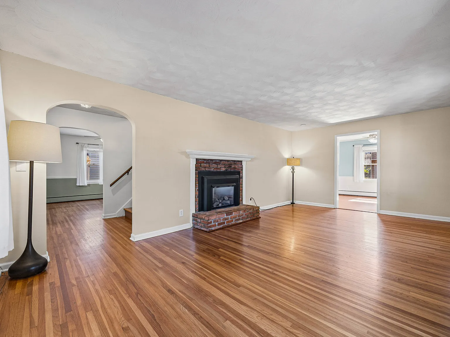 3 bed, 1550 sqft, $1,950 — Photo 4