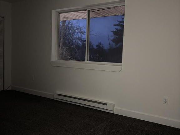 2nd image of 115 Ruhle Rd N