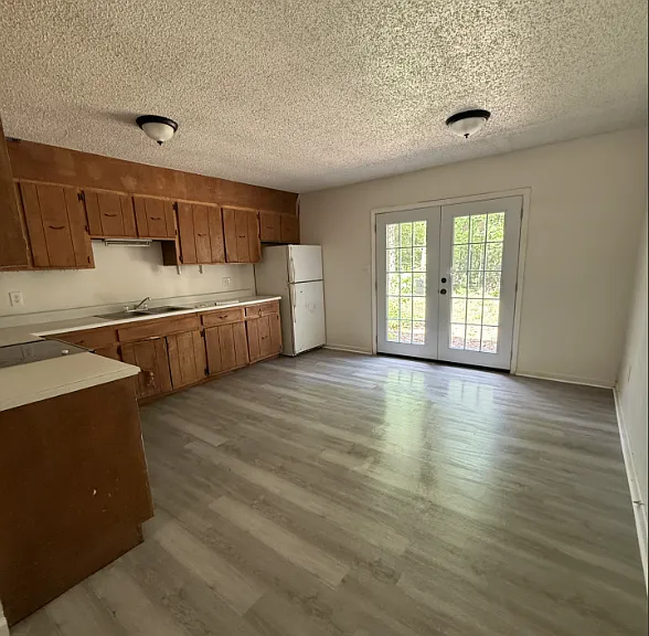 1379 State Park Rd — Photo 3