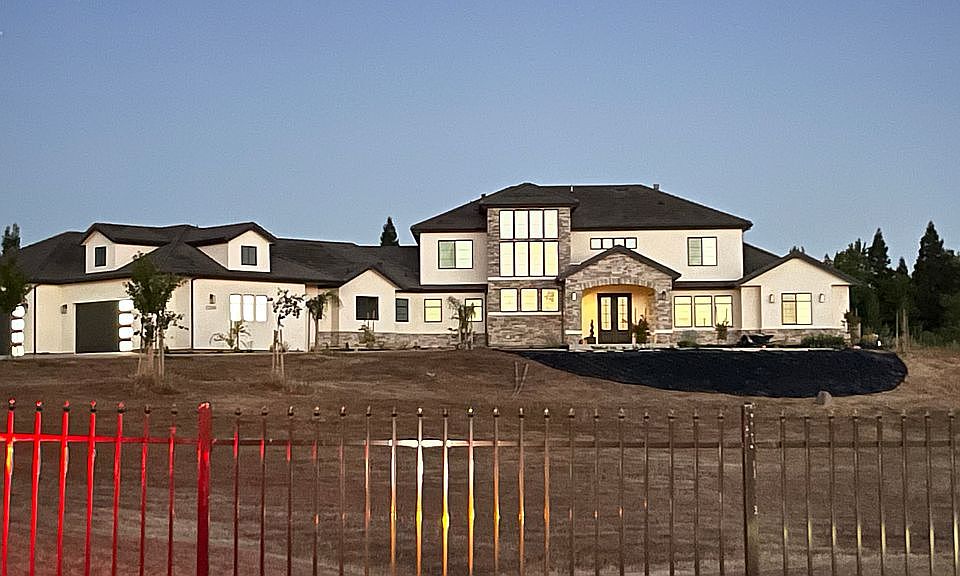 1st image of 12260 Vineyard Hill Dr
