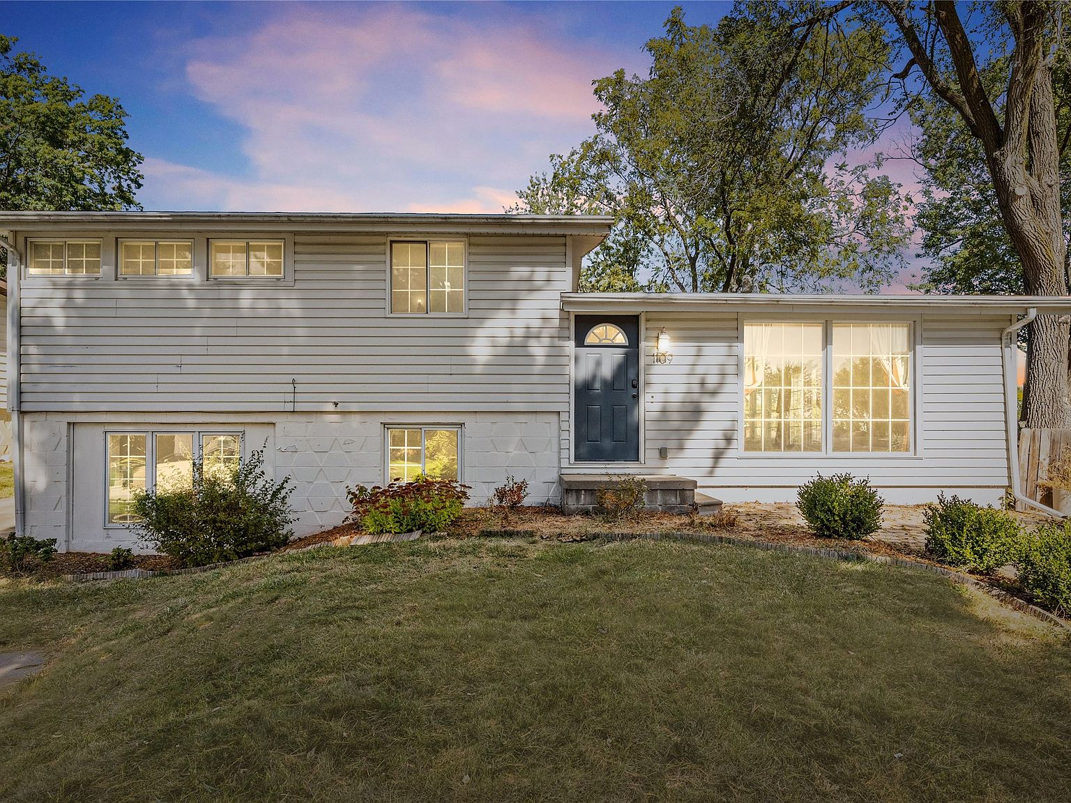 1109 Parkhill Dr, Norwalk, IA 50211 | Zillow