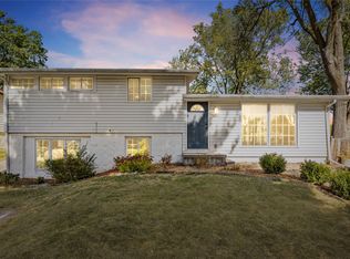 1109 Parkhill Dr, Norwalk, IA 50211