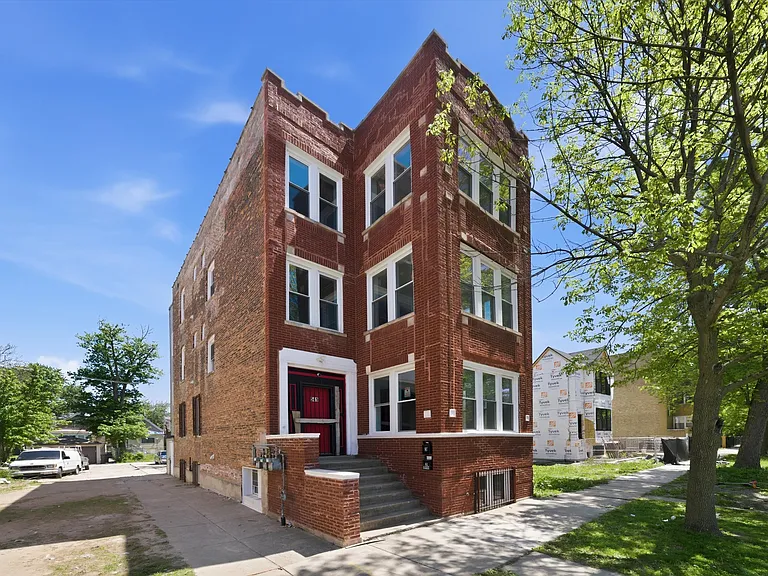 541 N Lawndale Ave — Photo 25