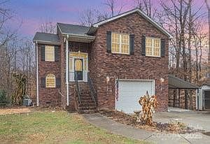 1st image of 836 Brookfield Cir