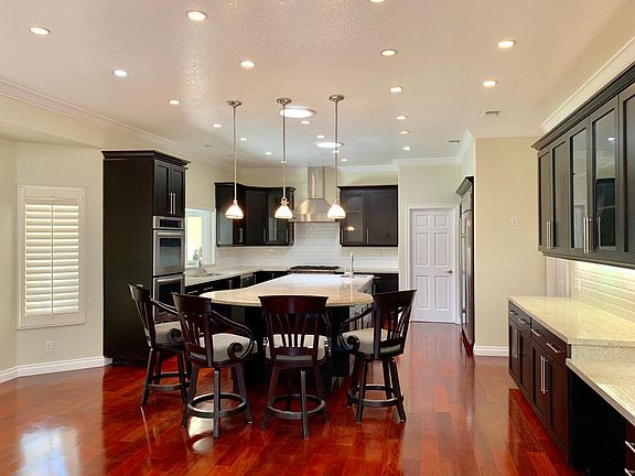 2nd image of 1016 Amarillo Dr