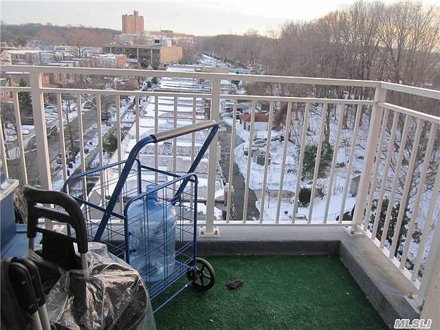 1st image of 6820 Selfridge St #6L