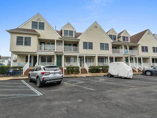 526B Washington Ave, Cape Charles, VA 23310