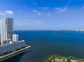 1900 N Bayshore Dr