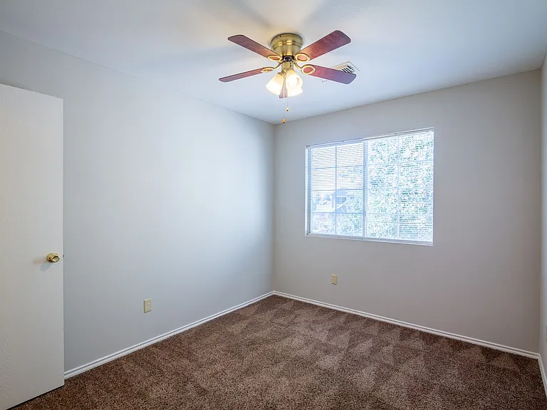 19714 Shores Edge Dr — Photo 11