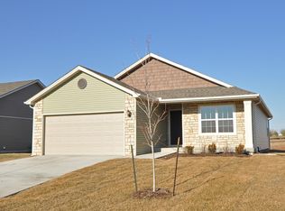 4729 SW Davis Dr, Lees Summit, MO 64083
