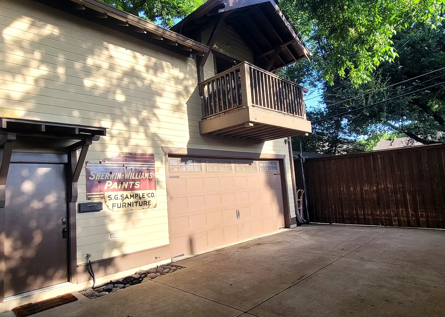Studio, 650 sqft, $2,250 — Photo 2