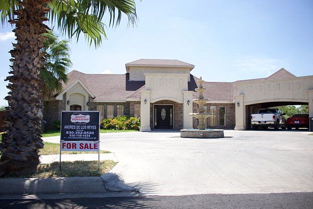 1st image of 1263 Lazar Dr