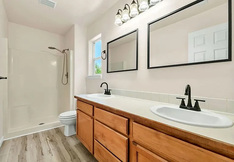 585 Dublin Ave — Photo 20