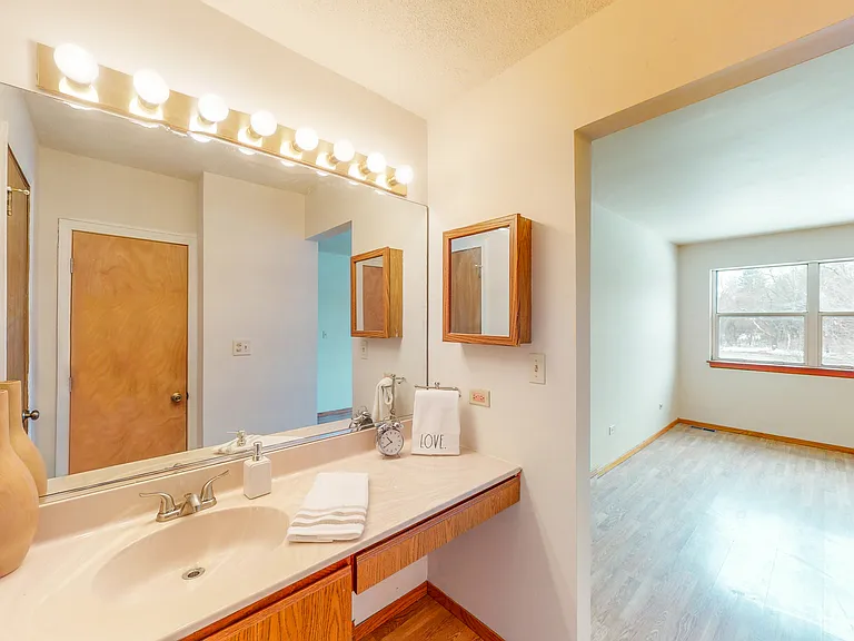 468 Minnesota Cir — Photo 22