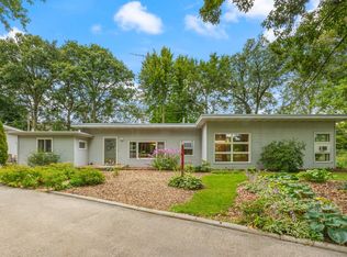 32W482 Forest Dr, Aurora, IL 60502