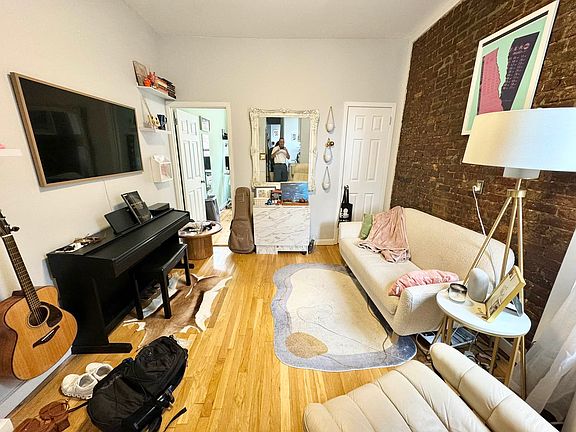 2nd image of 190 Bleecker St APT 24
