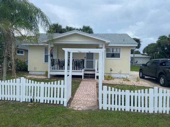 917 Locust St, New Smyrna Beach, FL 32169