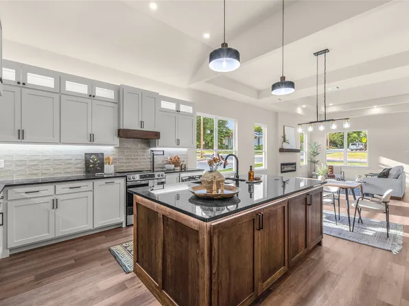 3021 Avenue J, Fort Worth, TX 76105