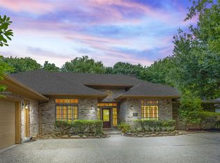 61 N Turtle Rock Ct, Spring, TX 77381