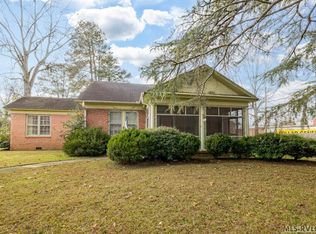 204 W Pittsylvania St, Halifax, NC 27839
