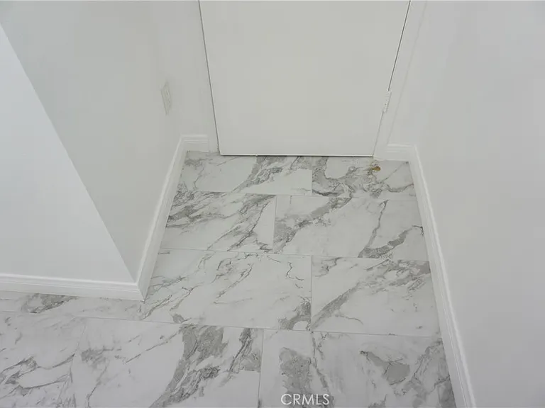 4610 Densmore Ave #20 — Photo 33