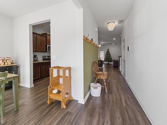 4th image of 1360 Kensington Blvd