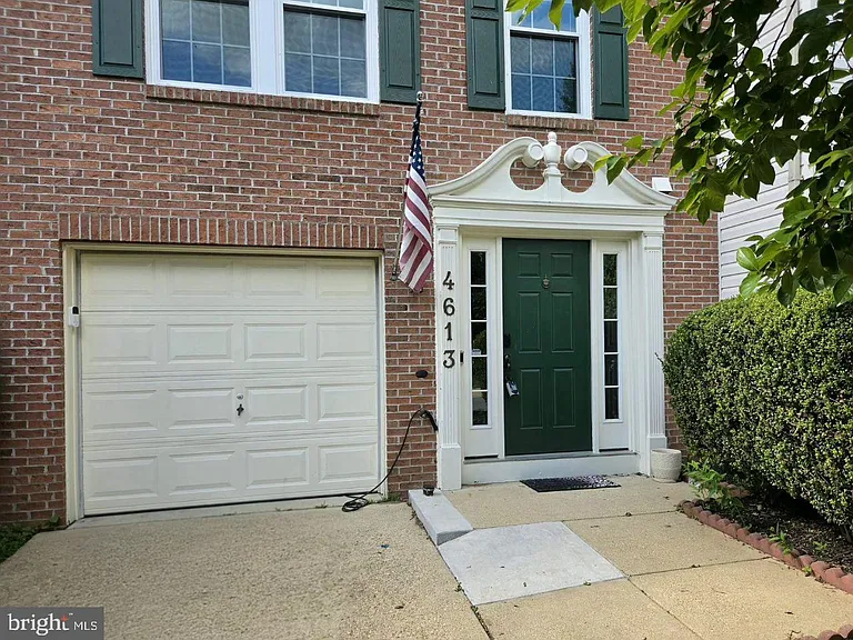 4613 Ripley Manor Ter — Photo 2