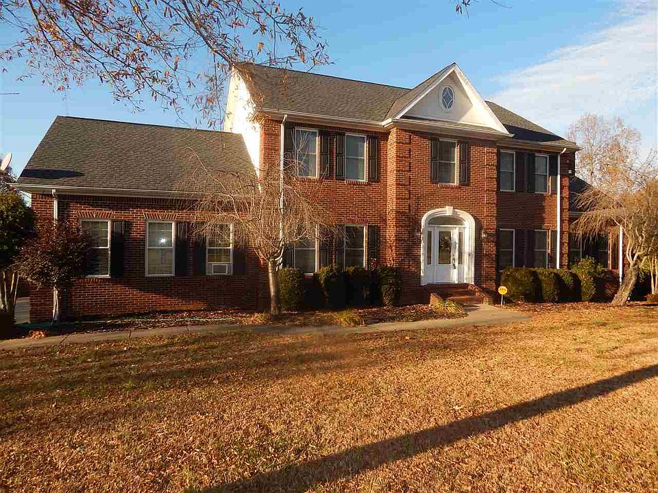 1st image of 405 Palmer Dr